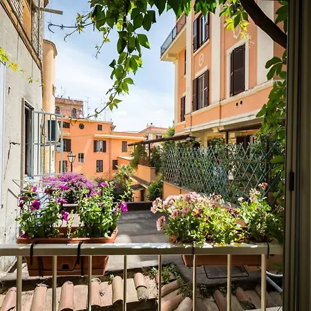 Via Nicola Fabrizi Apartment